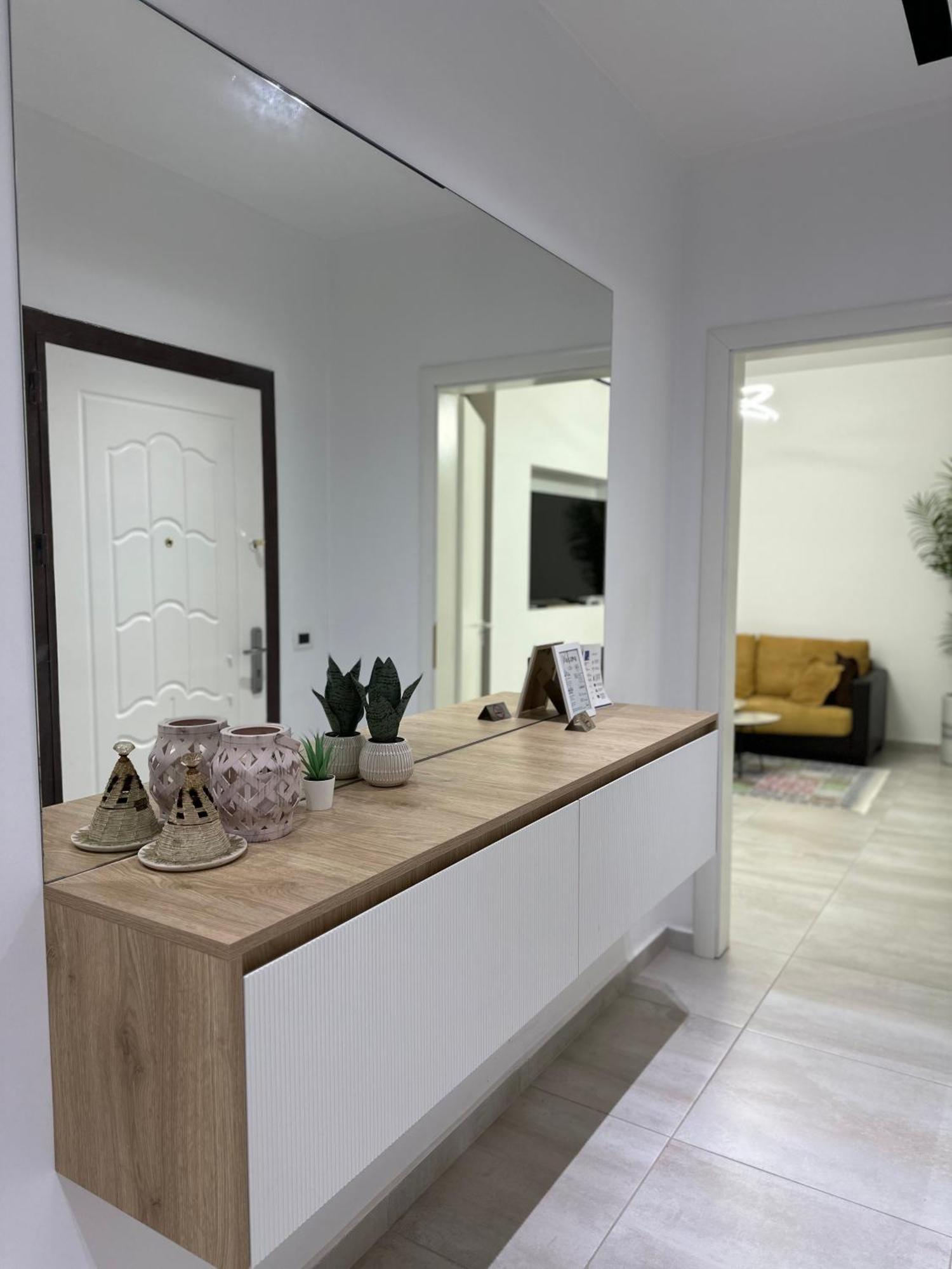 Lungomare Luxury Sea View Apartaments Vlorë Exterior foto