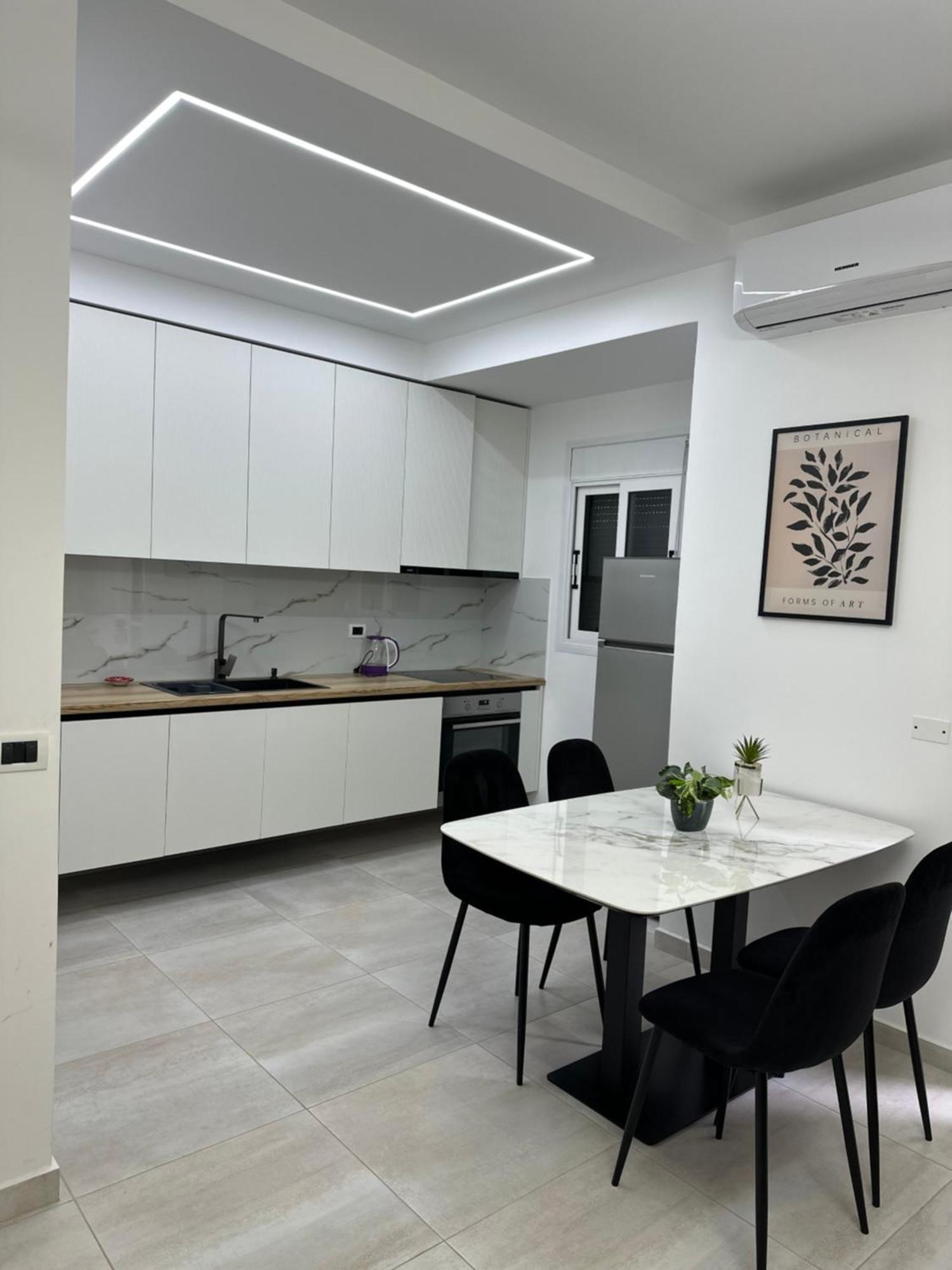 Lungomare Luxury Sea View Apartaments Vlorë Exterior foto