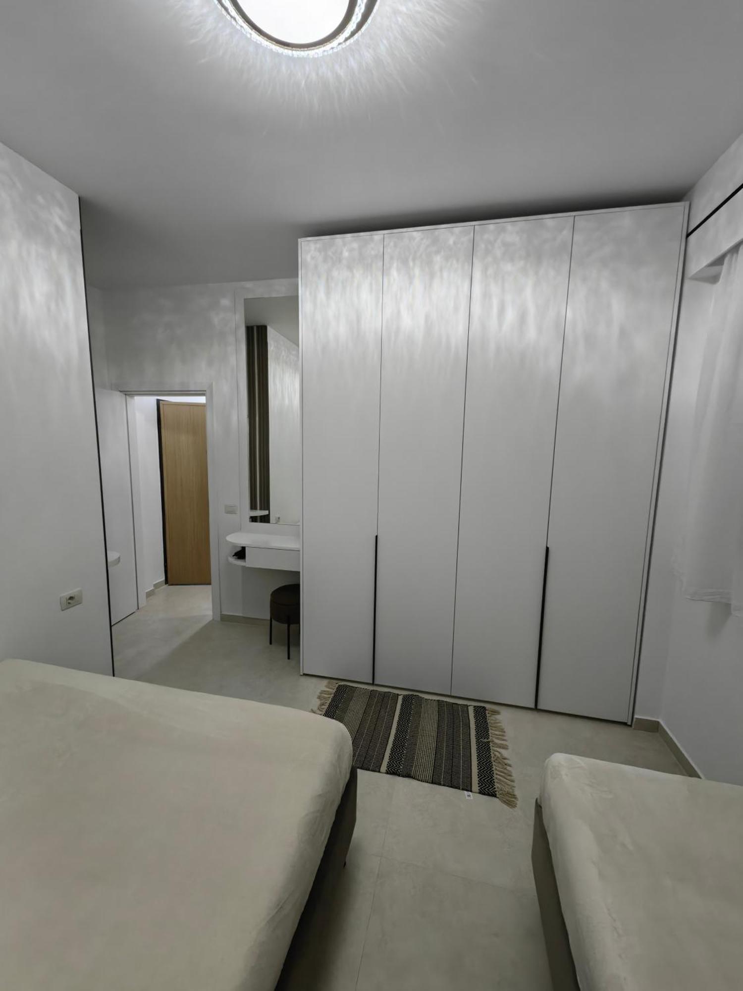 Lungomare Luxury Sea View Apartaments Vlorë Habitación foto